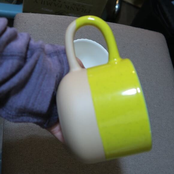 Starbucks Pair 2 Mugs White Rainbow Valentine Terracotta Yellow Blue Speckled - Picture 9 of 11